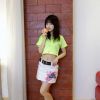 可爱小女生家中自拍调皮照
