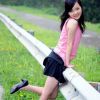 可爱的现代大学校园女生俏照