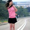可爱的现代大学校园女生俏照