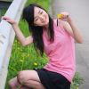 可爱的现代大学校园女生俏照