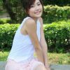 可爱的虎牙女生拍摄图片