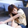 咖啡馆里拍到的气质女孩子