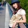 咖啡馆里拍到的气质女孩子