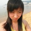 大方女孩外出游玩时的搞怪照片展示