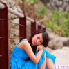 海边嬉戏游玩的快乐天使