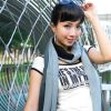 生活中一位大方自信的女孩儿
