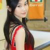 端庄美丽的城市女生照片