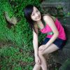 红色上衣的大眼睛女生自拍秀