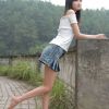 美腿少女郊区迷人自拍