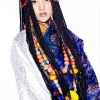 西藏女孩子的藏服装扮