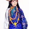 西藏女孩子的藏服装扮