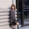 都市里一位昂扬的职业女性写真