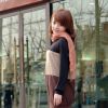 都市里一位昂扬的职业女性写真
