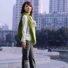 都市里一位昂扬的职业女性写真
