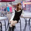 都市里一位昂扬的职业女性写真