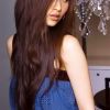 镜头下长发美女的迷人眼眸