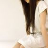 镜头下长发美女的迷人眼眸