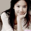 刘亦菲最新清纯写真静若处子_双眸含情动人