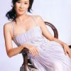 香港小姐出生的女星佘诗曼最新写真