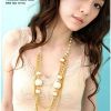 上海女孩儿的服装展示美图
