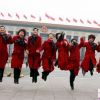 两会会场的美丽礼仪小姐