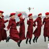 两会会场的美丽礼仪小姐