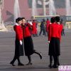 两会会场的美丽礼仪小姐