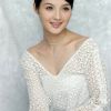仪态自然大方的深圳女青年图片