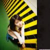 刚走出校门的女生，已经很会挣钱。