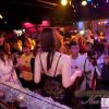 台灣夜店妹脫到只剩內衣內褲