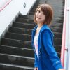 台阶上的少女写真