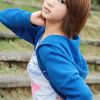 台阶上的少女写真