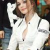 吃雪糕的性感美女