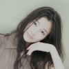 喜欢耍酷的美女黑白图