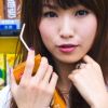 四川大学校园里的清纯美女