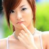夏日白嫩美眉