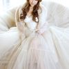 天使与魔鬼混合体的美女