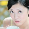天然水嫩肌肤的女生图片