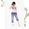 夸张的美女行为服装展示图