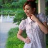 好身材的清爽淡雅佳人