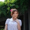 好身材的清爽淡雅佳人