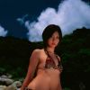 小溪山涧里的迷途女