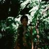 小溪山涧里的迷途女