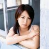 少女故意低胸勾人