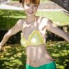 少女真正迷人滴胸脯