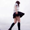 居家少女花枝招展