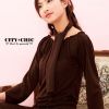 居家漂亮女生