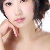愚昧端祥的女孩