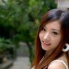 文静的大一女生