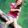 丽江边上风情万种俏丽美眉 